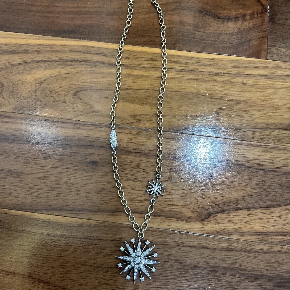 Chloe + Isabel snowflake necklace